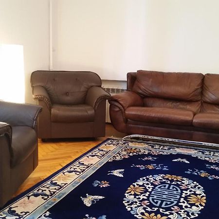 Apartment On Myasnikova 34 ミンスク エクステリア 写真