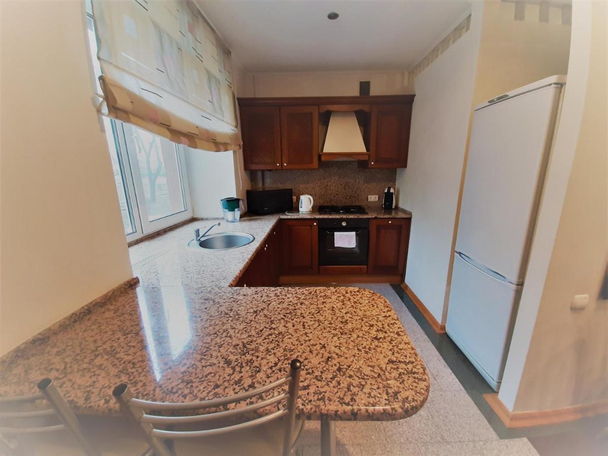 Apartment On Myasnikova 34 ミンスク エクステリア 写真